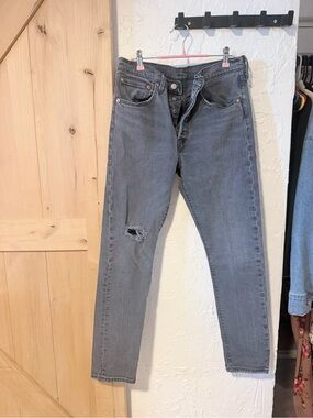 501 Skinny Jeans - High-Gray Distressed Jeans